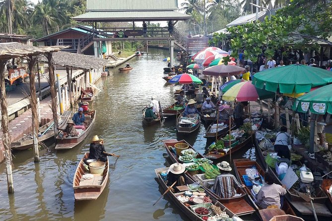 2-hour Bangkok Old City Night CHOB TUK TUK + Talat Noi Street Art - Night Street Food and Pak Klong Talad’s Flower and Vegetable Market