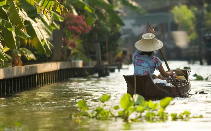 3-Day River Kwai, Floating Market and Erawan Waterfalls - Lunch in Kanchanaburi and the WWII context that changes the trip