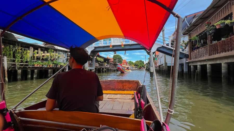 3 Hrs Private boat Tour Bangkok Floating Market by Flat Boat - Getting to Wat Mai Yai Nui without stress