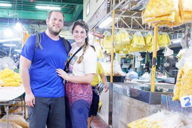 A night at the market - The 7:45 tuk tuk transfer that changes the whole mood