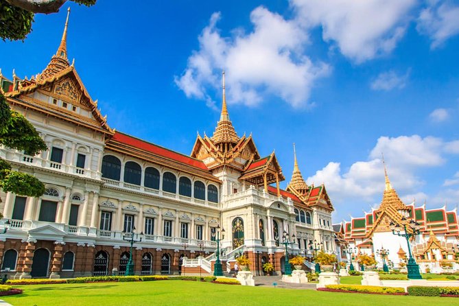 Amazing Bangkok Tour with Grand Palace, Emerald Buddha & Wat Arun - The Grand Palace: halls, ceremonies, and why morning is the smart time