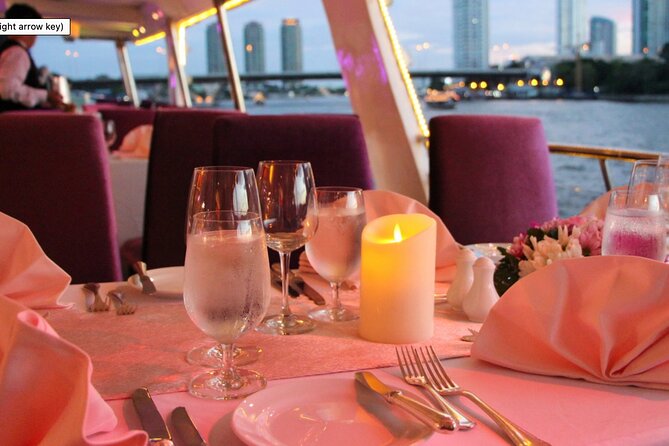 Amazing Chaophraya Dinner Cruise Experience - Live entertainment: when the music actually carries the night