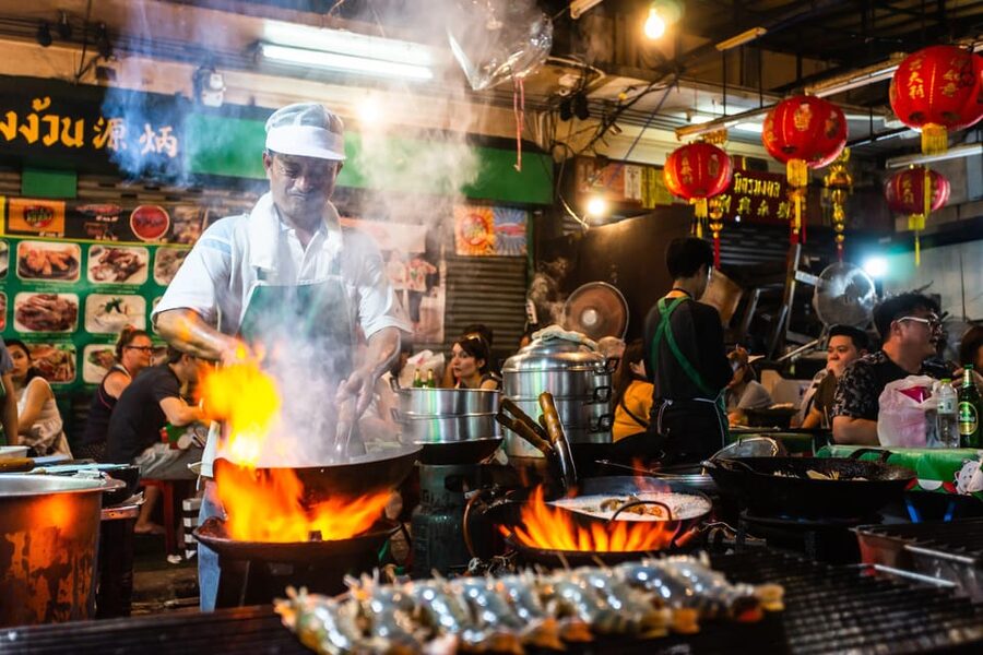 Authentic Street Food Tour in Chinatown I Bangkok - What you’ll taste: dumplings, grilled pork, Pad Thai, and cold desserts