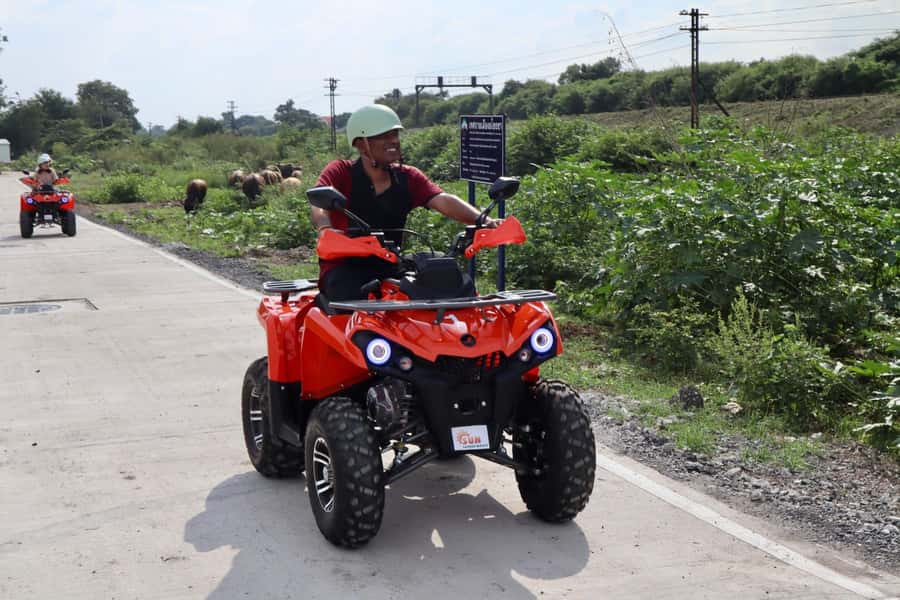 Ayutthaya: ATV Adventure with Tuk Tuk Transfer and Lunch - Getting Set Up: Pickup and the Floating Market Start