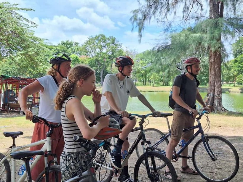 Ayutthaya: Colorful Slow Life Bicycle Tour with local guide. - Morning vs afternoon: reverse route means different energy