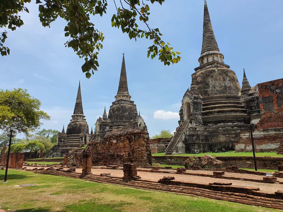 Ayutthaya Day Tour: Ancient Trade Route Temples River Cruise - Wat Chaiwatthanaram, Khmer-Style Architecture by the River