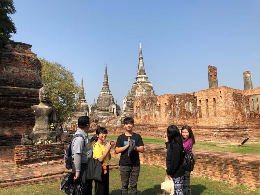 Ayutthaya Day Tour: Ancient Trade Route Temples River Cruise - Lunch That Feels Like Ayutthaya’s Royal Kitchens
