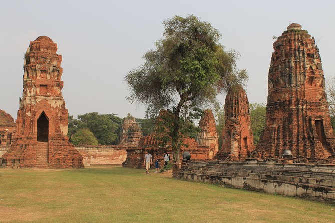 Ayutthaya Day Tour By Coach and Cruise - Wat Phra Sri Sanphet: royal palace energy in temple form