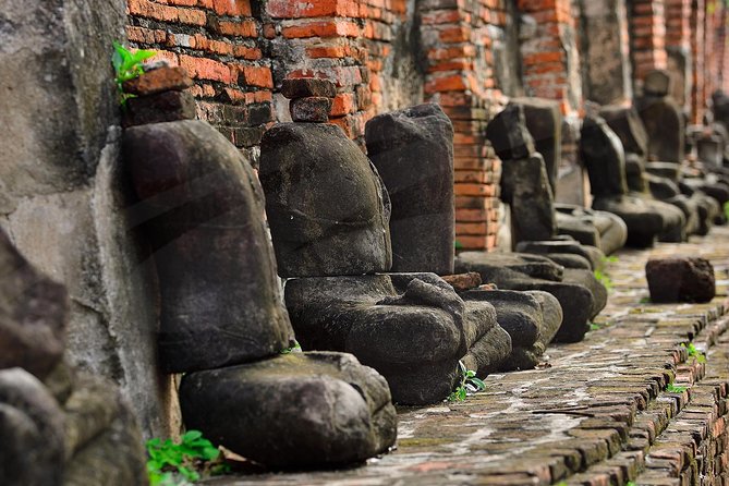 Ayutthaya Temples and River Cruise from Bangkok - First Major Temple Stop: Wat Mahathat’s Tree-Root Moment