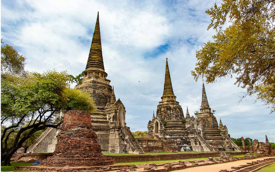 Ayutthaya: UNESCO Heritage Temples and Cafe Day Tour - Khmer-Style Riversides Like Wat Chai Wat Tha Na Ram (If Included)
