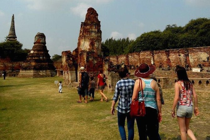 Ayutthaya UNESCO Temples Group Tour with Lunch - Lunch at a local Thai restaurant, not just a filler