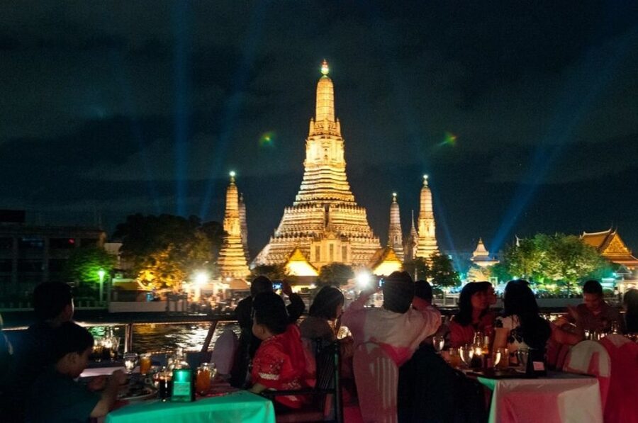 Bangkok: 2-Hour Dinner & Shows on White Orchid River Cruise - Dinner on White Orchid: what the buffet really gives you