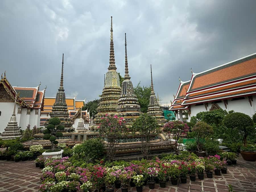 Bangkok 3-Major Royal Temples Walking Tour - Guide quality is the difference between seeing and understanding
