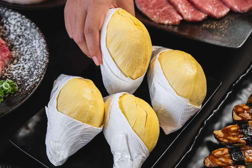 Bangkok: About Beef Lava Grill Buffet Package - Durian unlimited: fun if you like it, tough if you do not