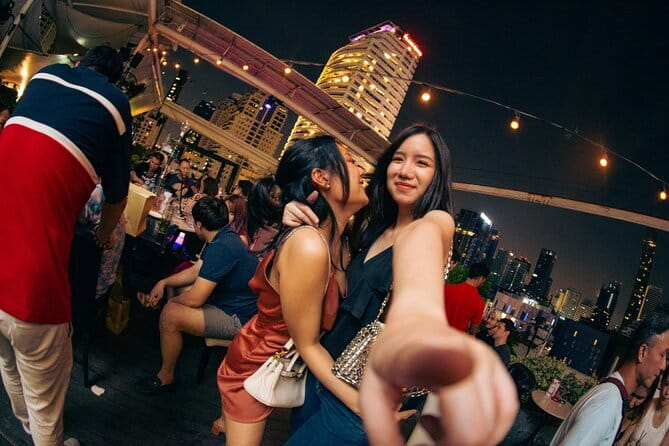 Bangkok After Dark: Pub Crawl Adventure - The hosts and group energy: why people keep praising the organization