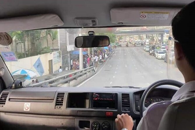 Bangkok Airport Arrival Private Transfer incl. tollway - What the ride actually feels like on Bangkok roads