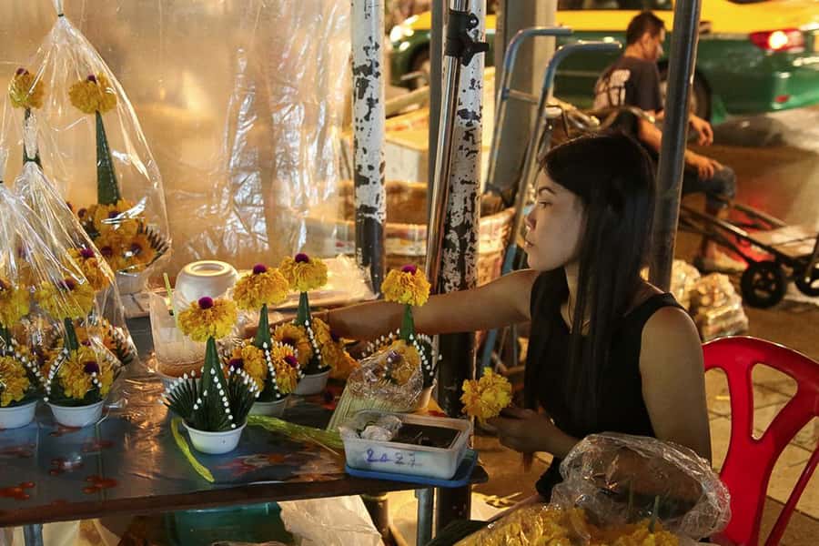 Bangkok at Sunset 5-Hour Bike Tour - Pak Klong Talad flower market, the color pop to end the ride
