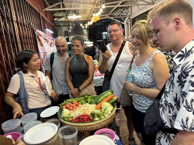 Bangkok Authentic Tasting Thai-Chinatown Walking Food Tour - Who this Chinatown tour suits best