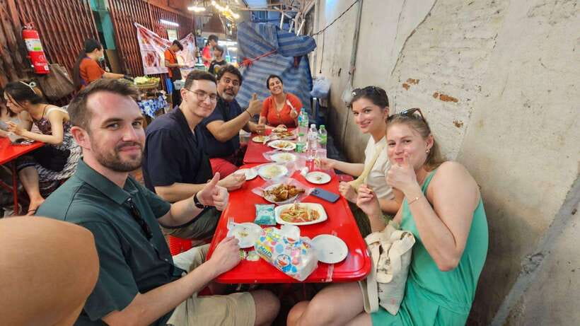 Bangkok Authentic Tasting Thai-Chinatown Walking Food Tour - The 10 to 12 tastings plan, and what you will actually eat