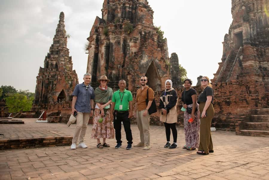 Bangkok: Ayutthaya, Railway & Floating Markets Full-Day Tour - Ayutthaya UNESCO Temples: Wat Mahathat is the headline