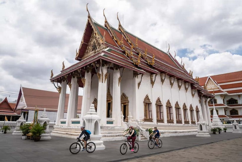 Bangkok: Backstreets and Historic Temples Bike Tour - Bangkok Noi Canals and the Everyday Lanes That People Actually Use