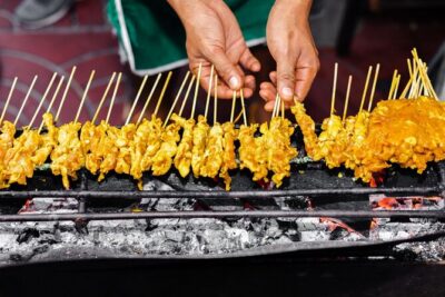 Bangkok Backstreets Food Tour with 15+ Tastings