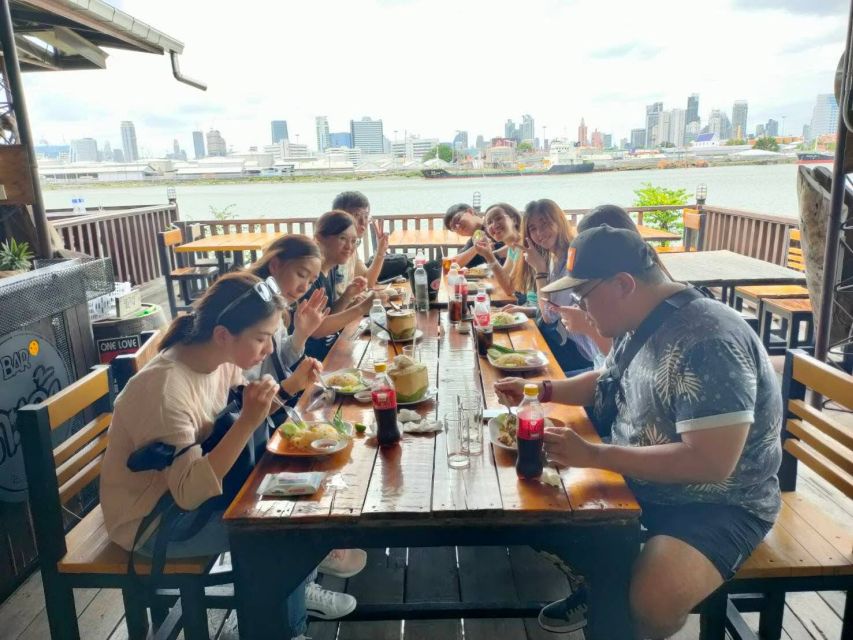 Bangkok: Bang Kachao E-Scooter Jungle Tour - Lunch at Bang Namphueng Floating Market: the best place to refuel