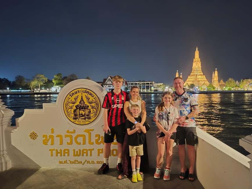 Bangkok: Bangkok's Magic Nighttime Tuk Tuk Adventure - Wat Pho after dark: calm temple compound time and guide stories