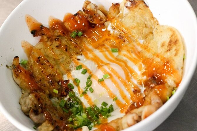 Bangkok Best Midnight Food Tour by Tuk Tuk - Chicken crispy noodle stop and how to order the eggs