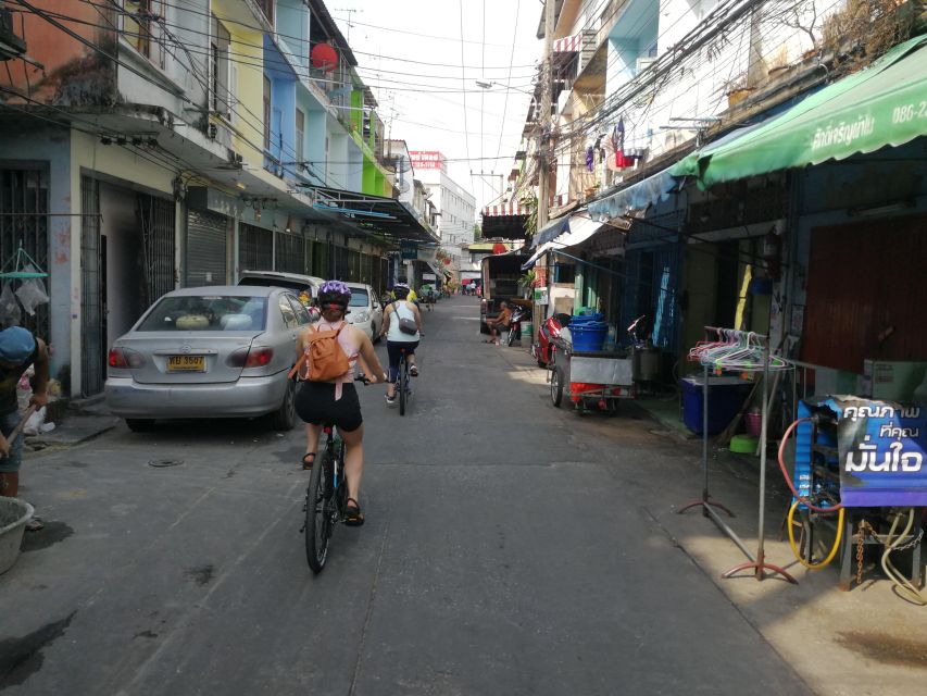 Bangkok: Bike and Canal Boat Tour with Lunch - Bangkok Yai long-tail boat ride: the part that makes the day feel special