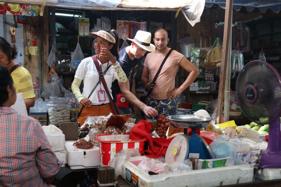 Bangkok: Bike and Canal Boat Tour with Lunch - Meeting near Itsaraphap MRT: quick start, less stress