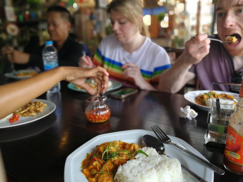 Bangkok: Bike and Canal Boat Tour with Lunch - Safety setup and bikes: what to expect in real life