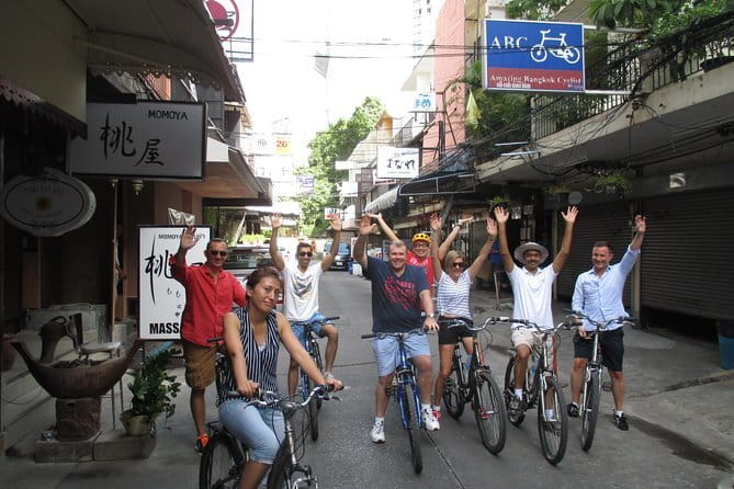 Bangkok: Bike and Longtail Boat Tour with Lunch - Wat Khun Chan: A Striking Temple Stop in Quiet Canal Thonburi