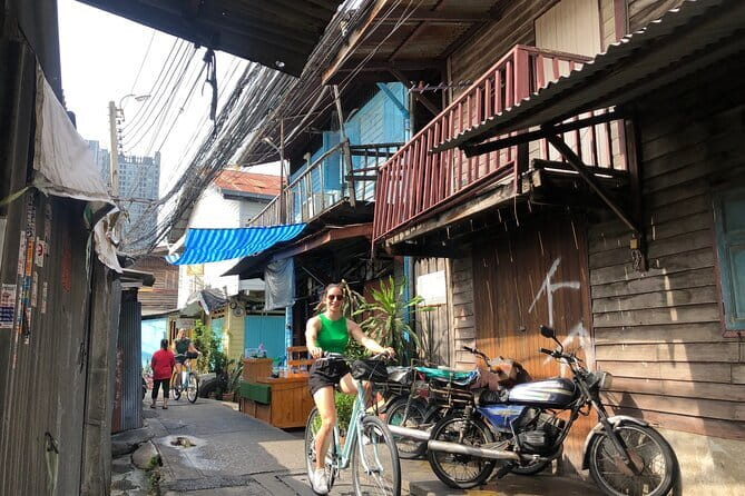 Bangkok: Bike and Longtail Boat Tour with Lunch - Wat Nakprok: Thai and Chinese Spiritual Traditions in One Stop