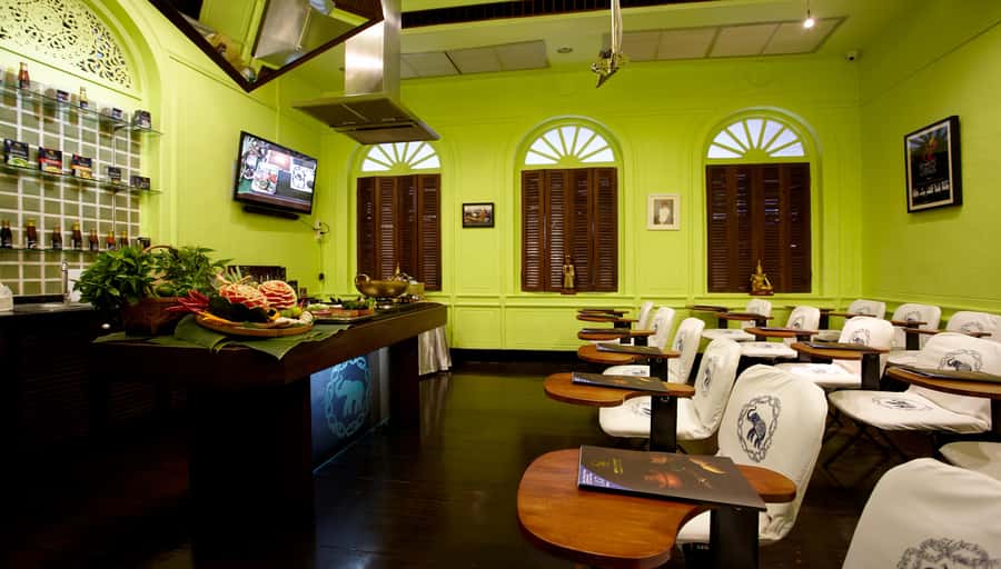 Bangkok: Blue Elephant Thai Cooking Class - Who should book this class, and who might not love it
