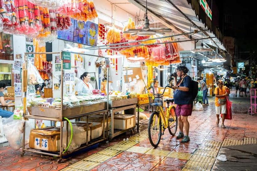 Bangkok by Night Cycling Tour with Street-food Meal - The Flower Market at Night: Blooming After Hours