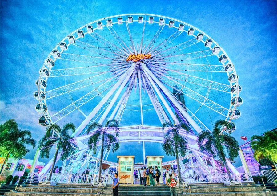 Bangkok: Calypso Cabaret & Dinner Cruise with Hotel Transfer - Cabaret at Asiatique: costumes, choreography, and a show that knows the audience