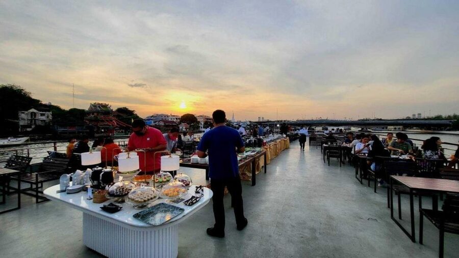 Bangkok: Calypso Cabaret & Dinner Cruise with Hotel Transfer - Who this suits best in Bangkok
