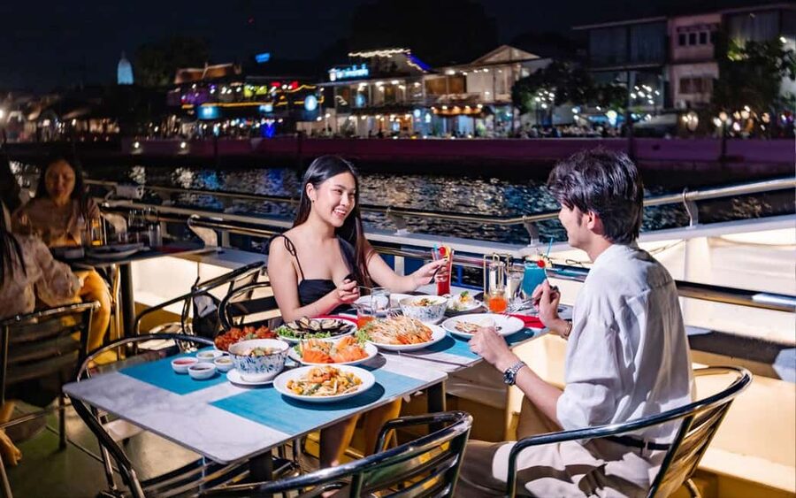 Bangkok: Carnival Party Dinner Cruise on the Chao Phraya - Key points to know before you go