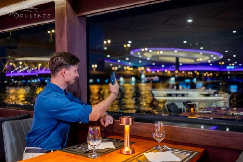 Bangkok: Celebrate New Year Opulence Dinner Cruise - Entertainment onboard: live music, DJ booth, and Bon Viva