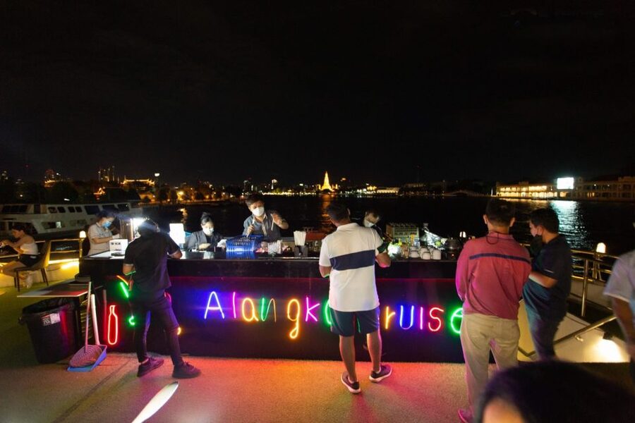 Bangkok: Chao Phraya Alangka Cruise at Icon Siam - Bangkok Chao Phraya at night: why this cruise works