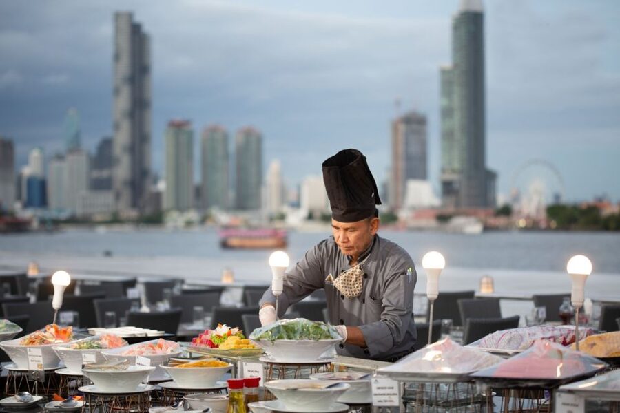 Bangkok: Chao Phraya Alangka Cruise at Icon Siam - The evening plan, stop by stop