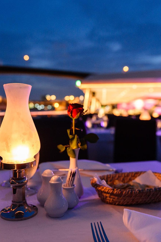 Bangkok: Chao Phraya Princess Dinner Cruise - Live entertainment and the sound system that makes it land