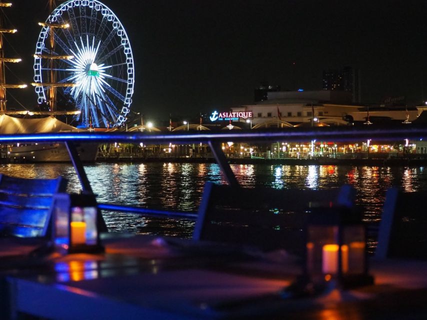 Bangkok: Chao Phraya River Buffet Dinner Cruise - The Buffet at Sea: Unlimited Food, Real-World Crowds