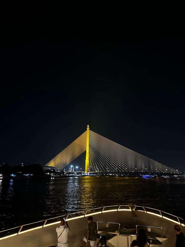 Bangkok: Chao Phraya River Cruise with Indian Buffet Dinner - How the 4-hour cruise timeline usually feels