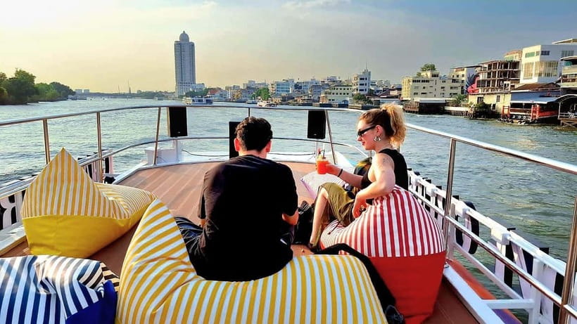 Bangkok : Chaophraya Booze Cruise – Drinks Onboard - A practical take on the Chaophraya Booze Cruise (Drinks Onboard)