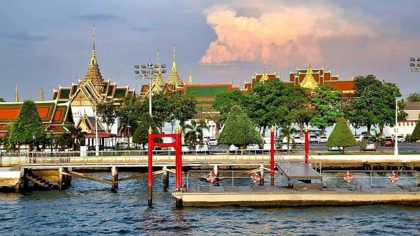 Bangkok : Chaophraya Booze Cruise – Drinks Onboard - Getting the most from the upper deck and photos