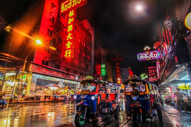 Bangkok: Chinatown by Night Walking Tour - Entering Chinatown by Night at Hua Lamphong