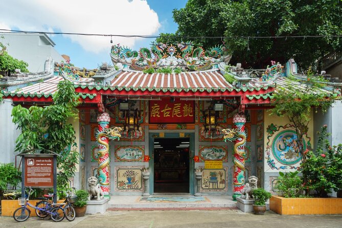 Bangkok Chinatown: Self-Guided Mystery Puzzle Quest - Leng Buai Ia Shrine: old Tae Chew shrine from 1658