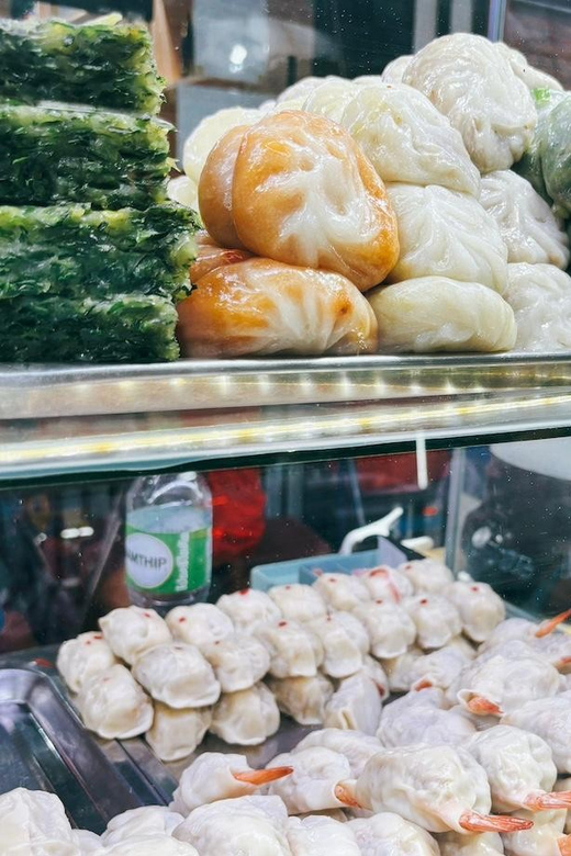Bangkok: Chinatown Street Food - Private Tour - Entering Chinatown at “I’m CHINATOWN”